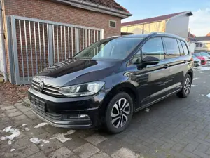 Volkswagen Touran Active DSG ACC Shz Fond-Tische