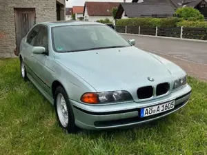 BMW 520 e39 Bild 2