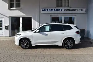 BMW X1 xDrive23d Aut. M Sportpaket Mild Hybrid PanoD Bild 4