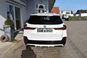 BMW X1 xDrive23d Aut. M Sportpaket Mild Hybrid PanoD Bild 5