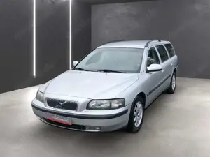 Volvo V70 2.4