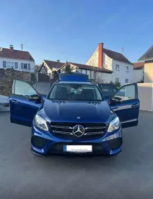 Mercedes-Benz GLE 350 d 4Matic 9G-TRONIC AMG Line Bild 3