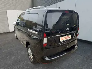 Ford Tourneo Connect 2,0D Titanium Bild 2