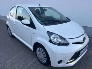 Toyota Aygo Aygo AYGO Cool Go Navi Klima PDC Allwetterreifen