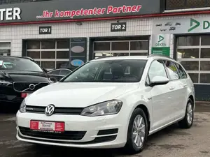 Volkswagen Golf VII Variant Trendline BlueMotion Bild 2