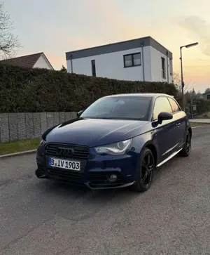 Audi A1 S Line / SPORTBACK / STANDHEIZUNG / TÜV NEU 02/28