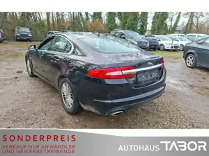 Jaguar XF 3.0 D V6 Aut. Navi Kamera PDC LM Keyless LM Bild 3