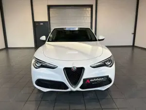 Alfa Romeo Stelvio 2.2 JTDM Super Q4 ACC|Kamera|Sitzhzg Bild 2