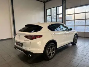 Alfa Romeo Stelvio 2.2 JTDM Super Q4 ACC|Kamera|Sitzhzg Bild 5