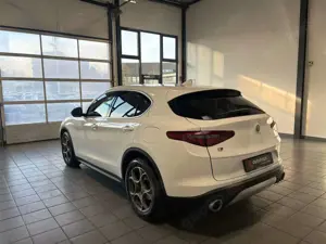 Alfa Romeo Stelvio 2.2 JTDM Super Q4 ACC|Kamera|Sitzhzg Bild 4