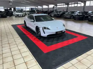 Porsche Taycan 4 S - Approved 5/2027PerformancePlus93kw Bild 3