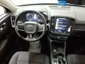 Volvo XC40 T3 Geartronic Momentum Core Bild 5