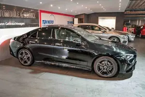Mercedes-Benz CLA 180 AMG line Panorama Night Distronic 360 Bild 2