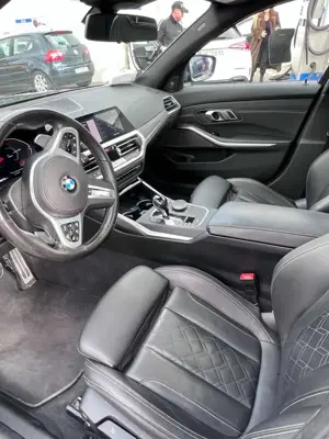 BMW 330 BMW 330d Touring M Sport xDrive Steptronic (nahezu Vollausstattung) Bild 4