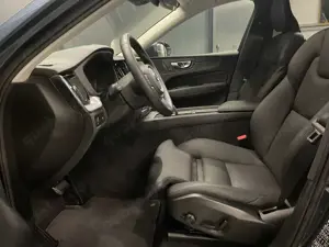 Volvo XC60 Momentum Pro AWD *360*HeadUp*Winter-Paket*LEDER*