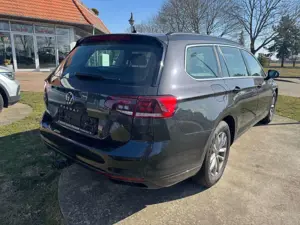 Volkswagen Passat Variant Business 2,0 TDI DSG -AHK-Vituell Bild 3