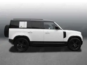 Land Rover Defender 110 D240 AWD HSE  BLACK PACK AHK 360° Bild 3