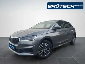 Skoda Fabia 1.0 TSI Tour KLIMA / LED / NAVI / KAMERA / SITZHEI