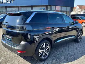 Peugeot 5008 Allure Pack 7-SITZER*TEILLEDER*NAVI*LED Bild 5