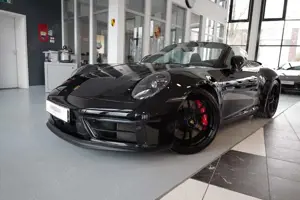 Porsche 992 Porsche 992.1 GTS Cabriolet + 2. Hand + Approved
