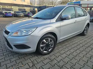 Ford Focus Focus Fließheck  5-Türer 1.6 16V,Tüv 3/28