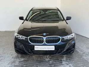 BMW 320 e Tour. NaviProfl.AHK.DriveAss.ParkAss.Tempo.