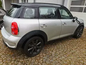 MINI Cooper S Countryman 185PS Allradantrieb, Vollausstattung, BiXenon, Leder, Sitzheizung, Panorama