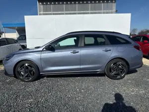 Hyundai i30 Kombi PREMIUM DCT N-LINE SHZ NAVI RFK 1.6 T-GDi... Bild 2