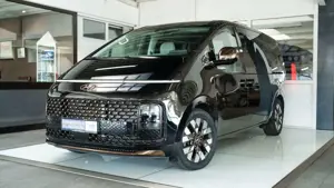 Hyundai STARIA Signature 4WD BOSE 360°Kam Sitzblft. Pano