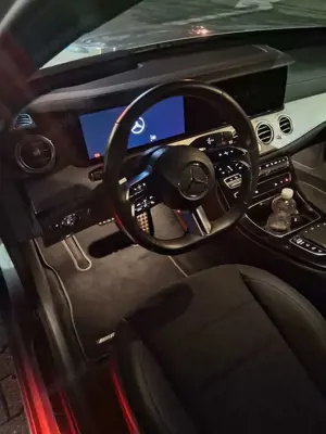 Mercedes-Benz E 220 d T 9G-TRONIC Night Edition Bild 4