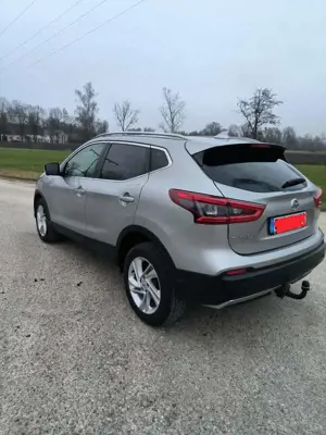 Nissan Qashqai+2 2.0 dCi DPF 4x4 Aut. tekna Bild 3
