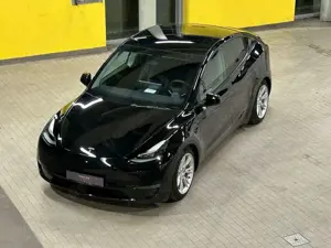 Tesla Model Y Long Range Dual AWD
