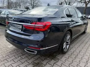 BMW 750 750Ld xDrive*Soft-C*HUD*AHK*SHD*Massage* Bild 4