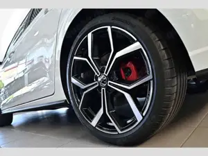 Volkswagen Polo GTI 2.0 TSI DSG UPE 40500 EUR 25% Preisvorteil zur UPE Bild 5