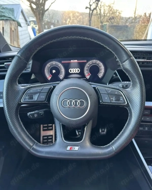 Audi A3 35 TDI Sportback S tronic sport Bild 3