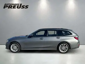 BMW 320 d Touring Automatik Mild Hybrid Bild 2