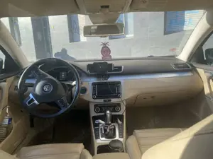 Volkswagen Passat Variant 2.0 TDI DSG BlueMotion Technology Comfortline Bild 3