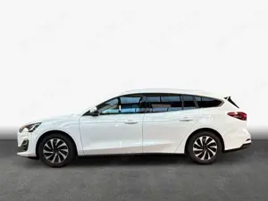 Ford Focus Turnier 1.5 EcoBlue Aut. TITANIUM EDITION Bild 4