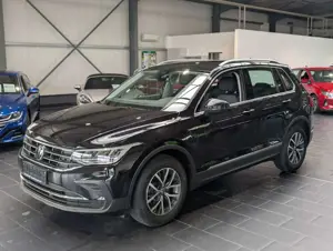 Volkswagen Tiguan 2.0 TDI SCR DSG Life 8-fach 1.Hand