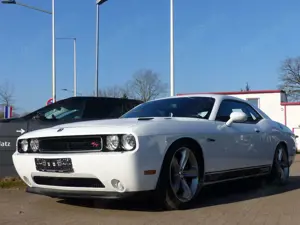 Dodge Challenger R/T 5.7 l HEMI V8 - Rotes Leder -