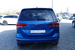 Volkswagen Touran 1.5TSI DSG Highline LED Navi ACC PDC DAB Bild 4