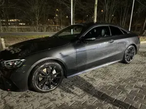 Mercedes-Benz E 200 E 200 / 1. HAND / SCHIEBEDACH / FINANZIERUNG /