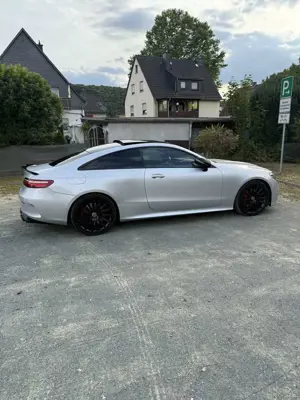 Mercedes-Benz E 400 E-Klasse Coupe 4Matic Coupe 9G-TRONIC Edition 1