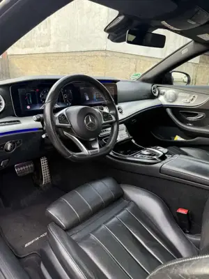 Mercedes-Benz E 400 E-Klasse Coupe 4Matic Coupe 9G-TRONIC Edition 1 Bild 2