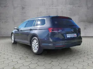 Volkswagen Passat Variant 2.0 TDI DSG AHK/LED/RFK/TRAVEL Bild 3