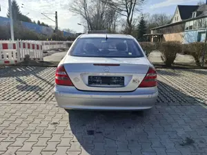 Mercedes-Benz E 320 W211 Avantgarde Bild 4
