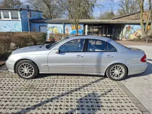 Mercedes-Benz E 320 W211 Avantgarde Bild 5