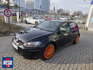 Volkswagen Golf GTI Performance PDC+SITZHZG+XENON+1. HAND