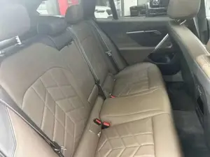 BMW 520 5er Touring Diesel 520d xDrive Touring Aut. + PANO + AHK + BowersWilkins Bild 3