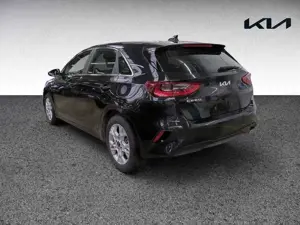 Kia Ceed / cee'd 1.5 T-GDI DCT7 OPF Vision Bild 4